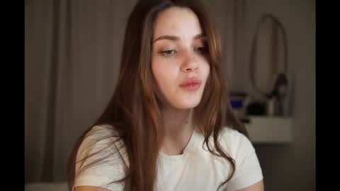 Scarlet online show from December 14, 6:01 pm