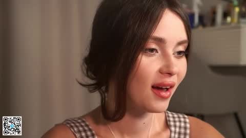 Scarlet online show from February 6, 7:06 pm