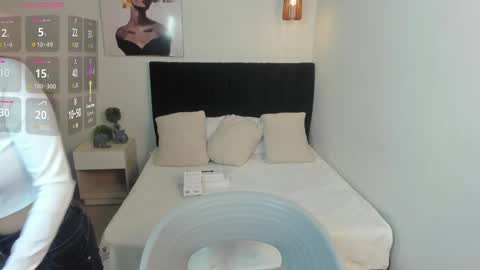 Scarlett online show from October 17, 1:35 pm