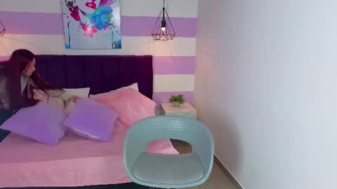 Snapshot of scarlett__bell chatting on June 16, 1:36 pm Scarlett online show from June 16, 1:36 pm