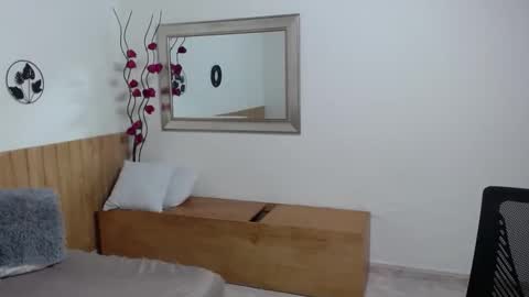 scarlett_adams__ online show from May 19, 12:44 pm