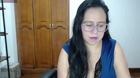 Snapshot of scarlett_af chatting on May 21, 4:41 am Dayana online show from May 21, 4:41 am