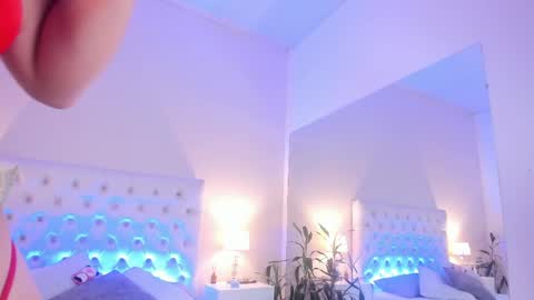 Snapshot of scarlett_bunnyy_ chatting on April 24, 1:46 pm Bunny online show from April 24, 1:46 pm