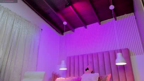 Snapshot of scarlett_dreamss7 chatting on May 26, 10:55 am Scarlett online show from May 26, 10:55 am