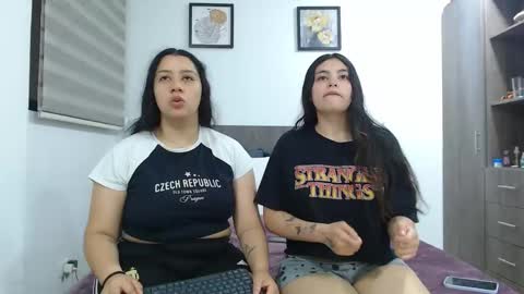 Snapshot of scarlett_evance chatting on March 22, 1:20 am Scarlett and Jazmin online show from March 22, 1:20 am