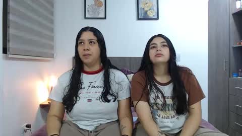 Snapshot of scarlett_evance chatting on March 28, 9:42 am Scarlett and Jazmin online show from March 28, 9:42 am