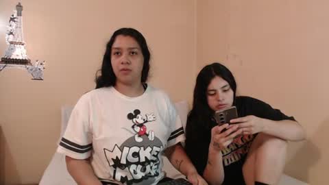 Snapshot of scarlett_evance chatting on July 5, 2:40 am Scarlett and Jazmin online show from July 5, 2:40 am