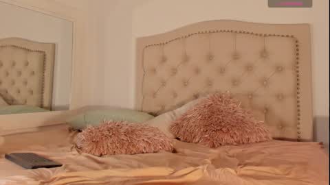 Snapshot of scarlett_grand chatting on February 9, 6:43 am Scarlett Grand online show from February 9, 6:43 am