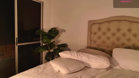 Snapshot of scarlett_grand chatting on October 7, 11:24 pm Scarlett Grand online show from October 7, 11:24 pm