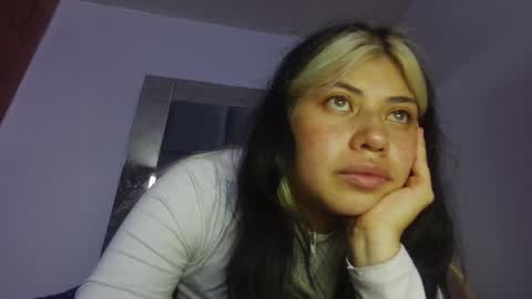 Snapshot of scarlett_johhns chatting on October 22, 2:56 am scarlett_johhns online show from October 22, 2:56 am