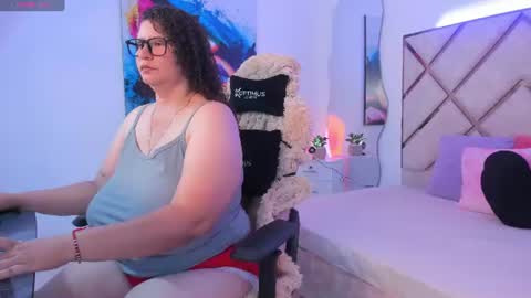 vanessa online show from June 25, 7:51 pm