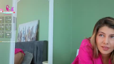 Snapshot of scarlett_moore_ chatting on May 31, 7:04 pm Scarlett online show from May 31, 7:04 pm