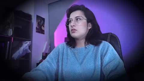 Snapshot of scarlett_sen chatting on June 1, 11:56 am Mistress Scarlett online show from June 1, 11:56 am