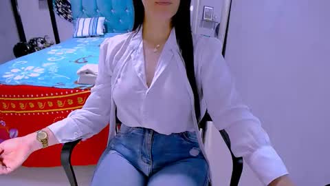 scarlet online show from March 25, 2:34 pm
