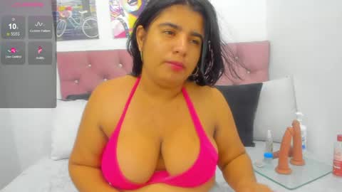 Snapshot of scarlett_sex_20 chatting on May 10, 10:26 pm scarlett_sex_20 online show from May 10, 10:26 pm