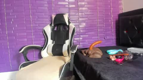 Snapshot of scarlett_sex_rs chatting on July 13, 2:53 pm Scarlett online show from July 13, 2:53 pm