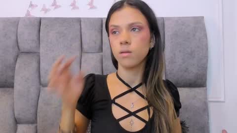 Snapshot of scarlett_sk chatting on April 1, 8:50 pm Scarlet online show from April 1, 8:50 pm