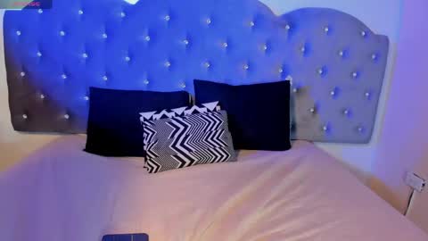 Snapshot of scarlett_venom_ chatting on April 22, 7:59 pm scarlett_venom_ online show from April 22, 7:59 pm