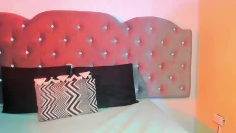 Snapshot of scarlett_venom_ chatting on April 25, 8:39 pm scarlett_venom_ online show from April 25, 8:39 pm