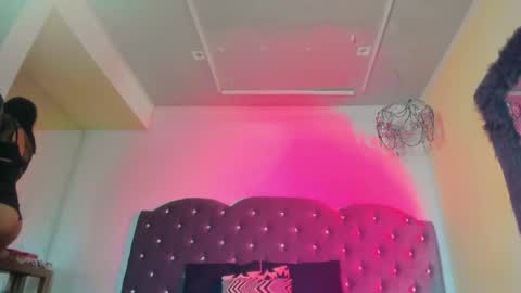 Snapshot of scarlett_venom_ chatting on May 22, 9:20 pm scarlett_venom_ online show from May 22, 9:20 pm