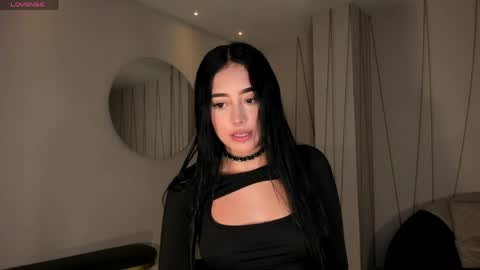 Snapshot of scarlettblaze1 chatting on May 19, 12:00 pm Sacrlett Blaze online show from May 19, 12:00 pm