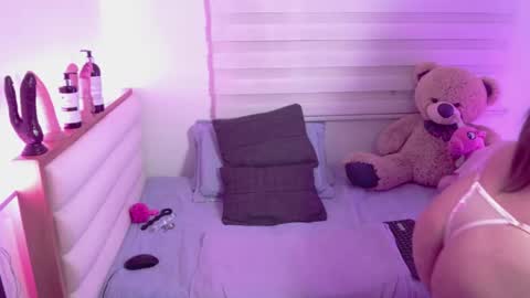 scarlettbooty online show from May 3, 10:54 am