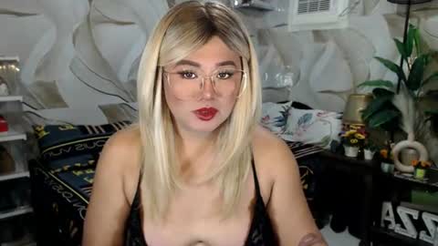 Snapshot of scarlette_adisson_69 chatting on July 30, 2:32 am scarlette online show from July 30, 2:32 am