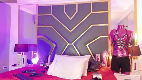 Scarlett Hot online show from May 11, 12:00 pm