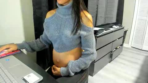 scarlettjennerr online show from March 12, 5:46 am