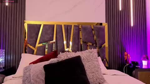 scarlettorres online show from April 19, 6:10 pm