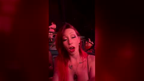 Snapshot of scarlettrebel069 chatting on May 14, 1:34 am Scarlett Rebel online show from May 14, 1:34 am
