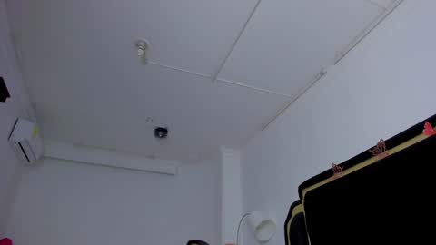 Snapshot of scarlettross_ chatting on December 16, 6:38 pm Scarlett Ross online show from December 16, 6:38 pm