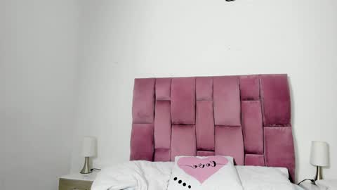 Snapshot of scarlettt_moon chatting on January 7, 6:03 pm scarlettt_moon online show from January 7, 6:03 pm