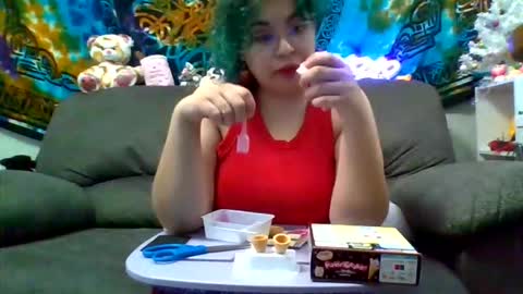 Snapshot of scarletttdesires chatting on January 18, 12:14 am scarletttdesires online show from January 18, 12:14 am