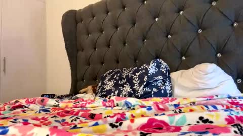 Snapshot of scarlettwhite69 chatting on October 4, 4:10 am Scarlett online show from October 4, 4:10 am