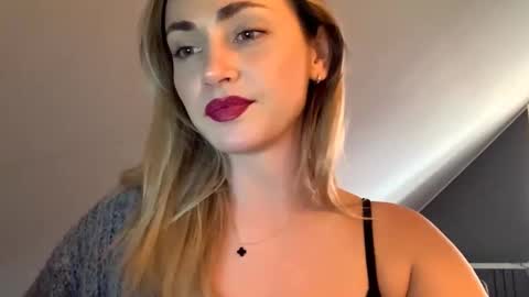 ScarlettxBlonde online show from March 17, 3:26 pm
