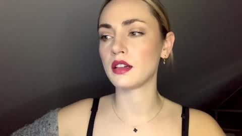 ScarlettxBlonde online show from May 21, 6:31 am