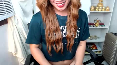 Snapshot of scarletxxxx chatting on December 19, 3:30 pm Queen Scarlet online show from December 19, 3:30 pm