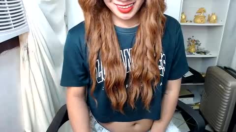 Snapshot of scarletxxxx chatting on January 8, 7:13 am Queen Scarlet online show from January 8, 7:13 am