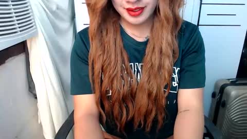 Snapshot of scarletxxxx chatting on September 15, 12:32 am Queen Scarlet online show from September 15, 12:32 am
