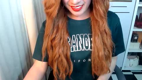 Snapshot of scarletxxxx chatting on February 21, 7:31 am Queen Scarlet online show from February 21, 7:31 am