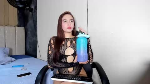 Snapshot of scarletzaint chatting on May 8, 9:09 pm scarletzaint online show from May 8, 9:09 pm