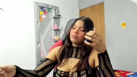 Snapshot of scarllet_lan chatting on December 13, 3:27 am scarllet_lan online show from December 13, 3:27 am