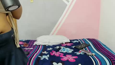 Snapshot of scarllet_lan chatting on February 6, 5:57 am scarllet_lan online show from February 6, 5:57 am