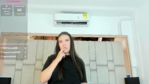 Snapshot of scarvelvet chatting on June 12, 4:11 am scar online show from June 12, 4:11 am