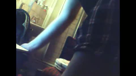 schnibschnab online show from November 3, 2:24 am