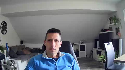 Snapshot of schnuckigeil chatting on March 13, 10:11 am Dildomen online show from March 13, 10:11 am