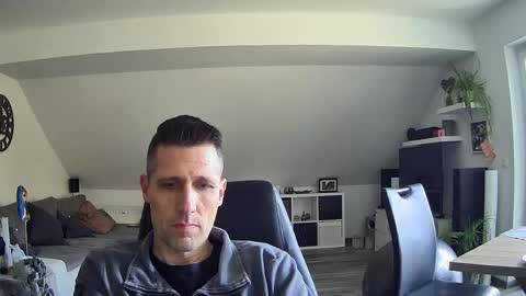 Snapshot of schnuckigeil chatting on April 21, 12:55 pm Dildomen online show from April 21, 12:55 pm