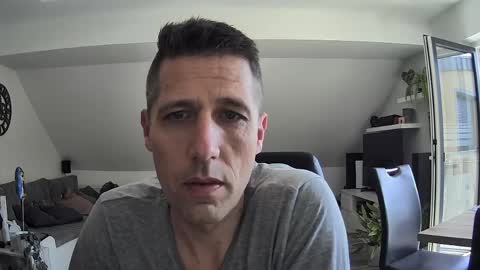 Snapshot of schnuckigeil chatting on April 28, 10:42 am Dildomen online show from April 28, 10:42 am