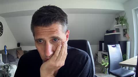 Snapshot of schnuckigeil chatting on May 19, 11:49 am Dildomen online show from May 19, 11:49 am